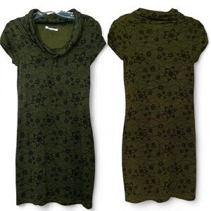 Energize Green floral mini dress with cowl neck and 3/4 sleeves MEDIUM indie mod